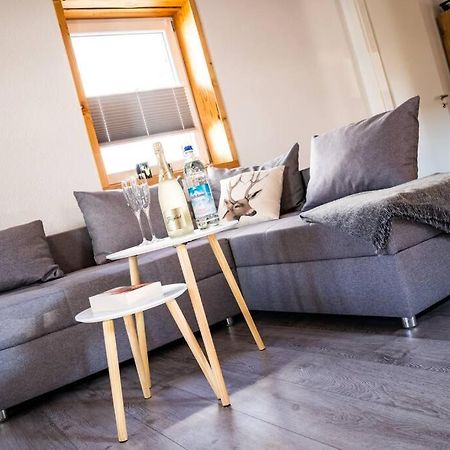 Neu Renoviertes Ferienhaus/Wohnunng Kleine Auszeit Sonnenbühl Buitenkant foto