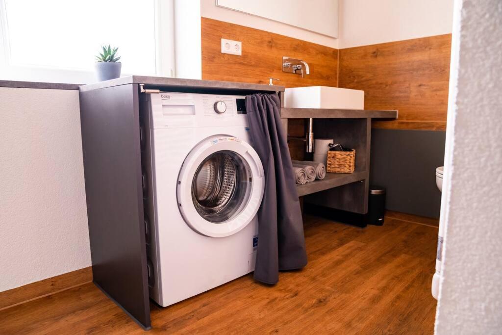 Neu Renoviertes Ferienhaus/Wohnunng Kleine Auszeit Sonnenbühl Buitenkant foto