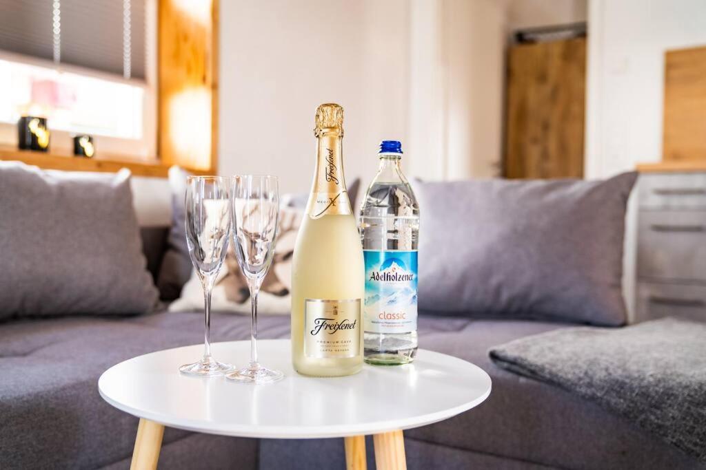 Neu Renoviertes Ferienhaus/Wohnunng Kleine Auszeit Sonnenbühl Buitenkant foto