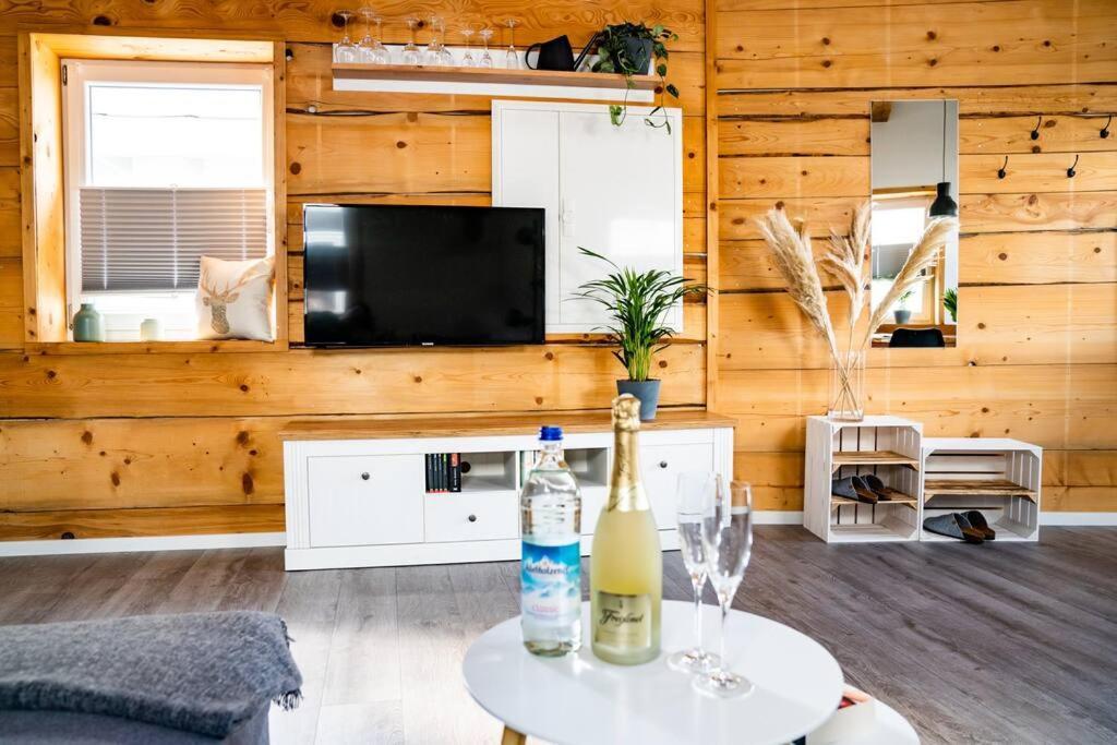 Neu Renoviertes Ferienhaus/Wohnunng Kleine Auszeit Sonnenbühl Buitenkant foto